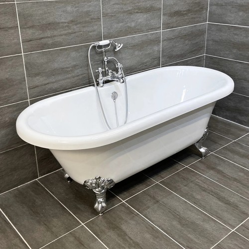 Traditional freestanding roll - traditional,