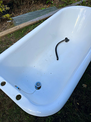 Freestanding cast iron roll - freestanding,